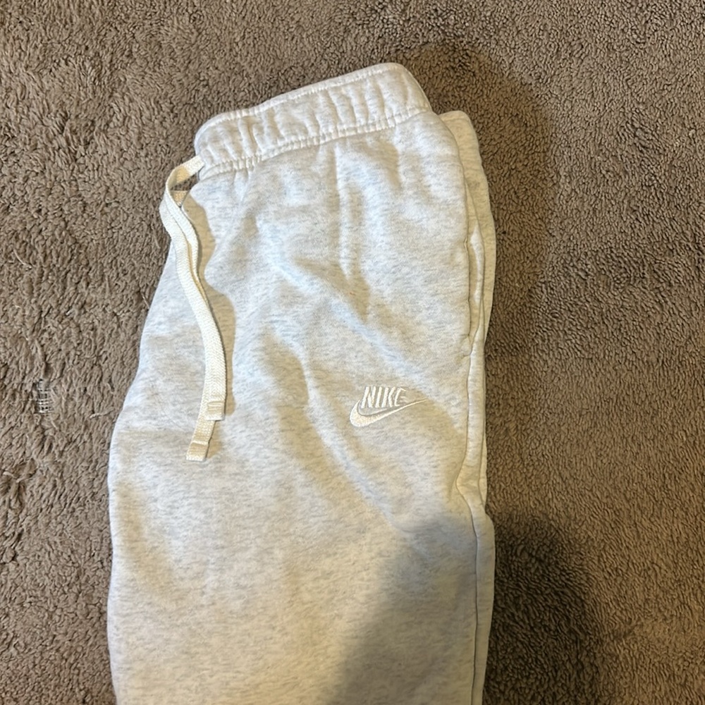 Cream Nike joggers/ sweatpants